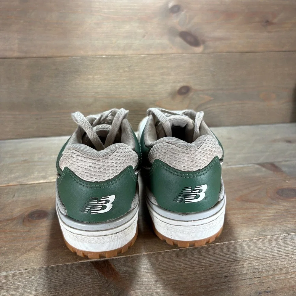 New Balance 550 Boys size 6 shoes White Leather Green Gum Sole sneakers